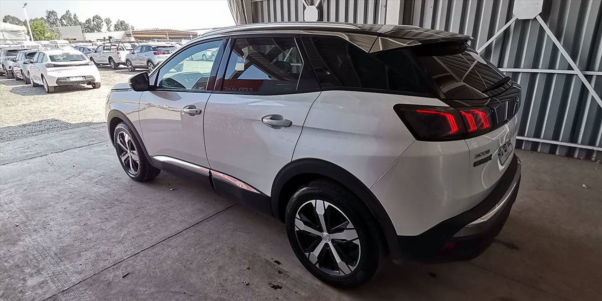 PEUGEOT 3008 BLUE HDI 130 EAT8 1.5 AUT - Imagen 10