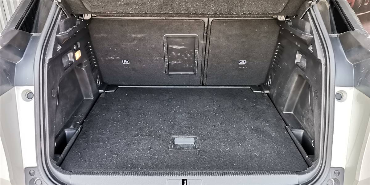 PEUGEOT 3008 BLUE HDI 130 EAT8 1.5 AUT - Imagen 14