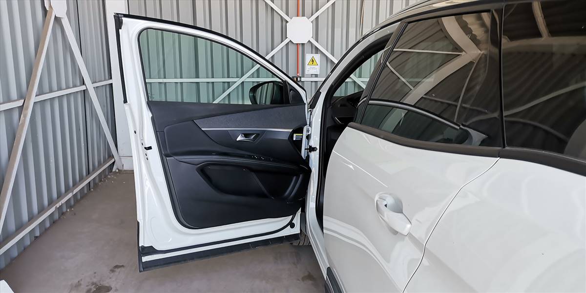 PEUGEOT 3008 BLUE HDI 130 EAT8 1.5 AUT - Imagen 27