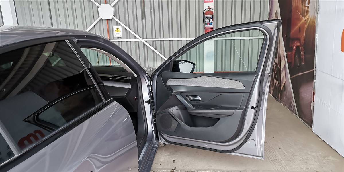 PEUGEOT 308 BLUEHDI 1.5 AUT - Imagen 40
