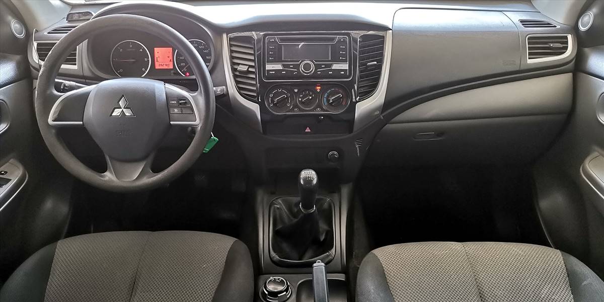MITSUBISHI L200 KATANA 2.5 - Imagen 14