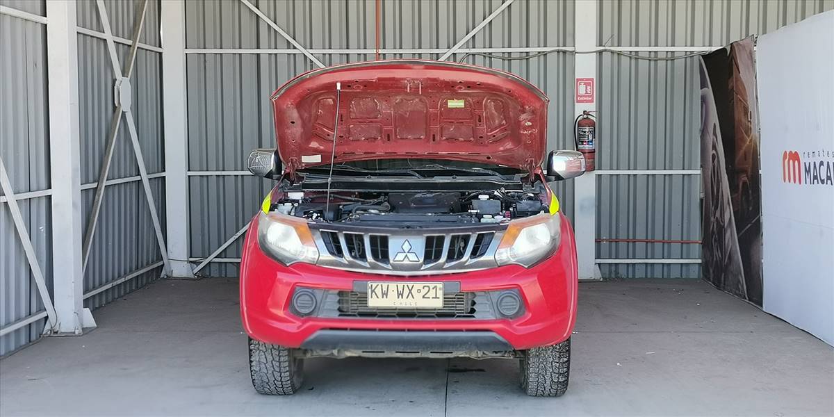 MITSUBISHI L200 KATANA 2.5 - Imagen 30