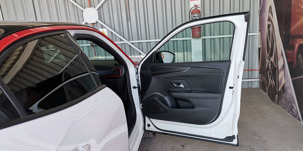 OPEL MOKKA 1.2T AUT - Imagen 28