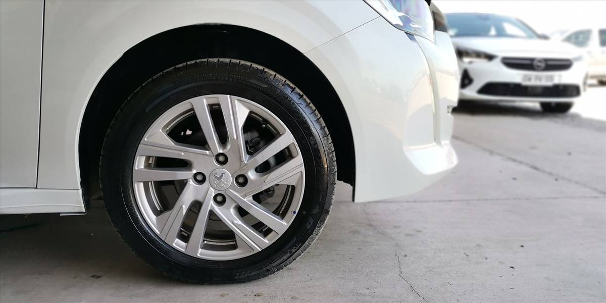 PEUGEOT 208 PURETECH 75 MT 1.2 - Imagen 17