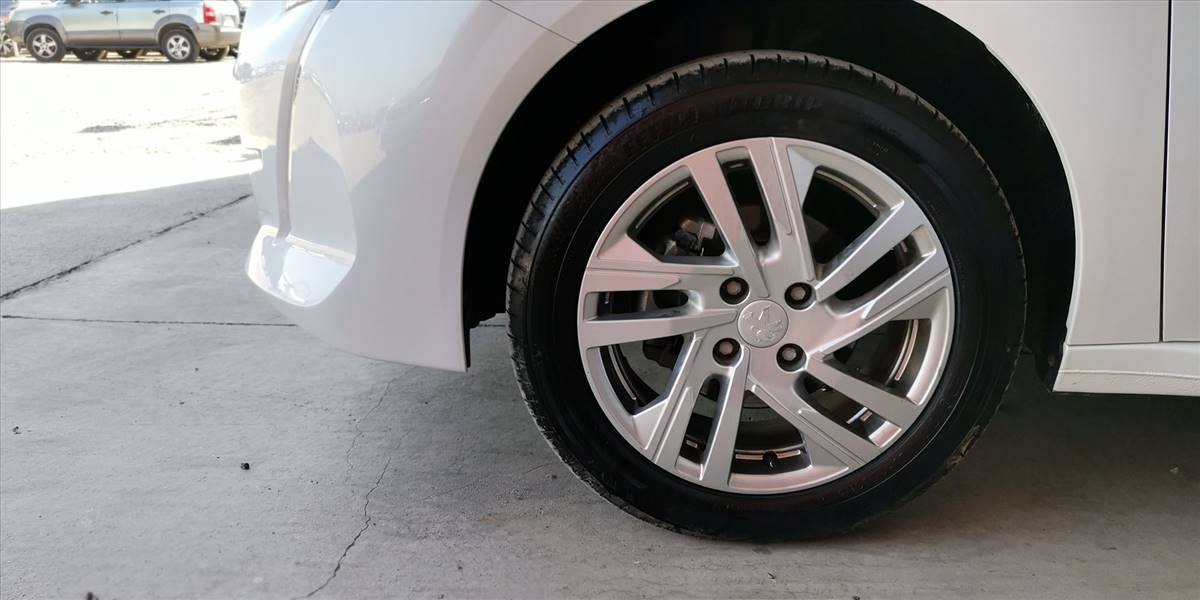 PEUGEOT 208 PURETECH 75 MT 1.2 - Imagen 18