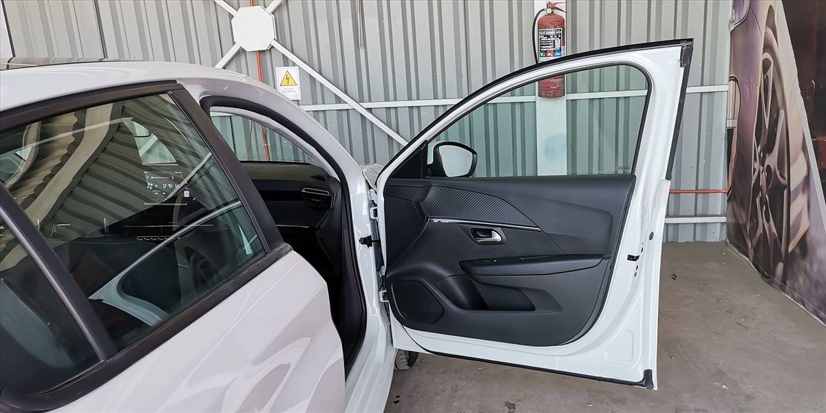 PEUGEOT 208 PURETECH 75 MT 1.2 - Imagen 29