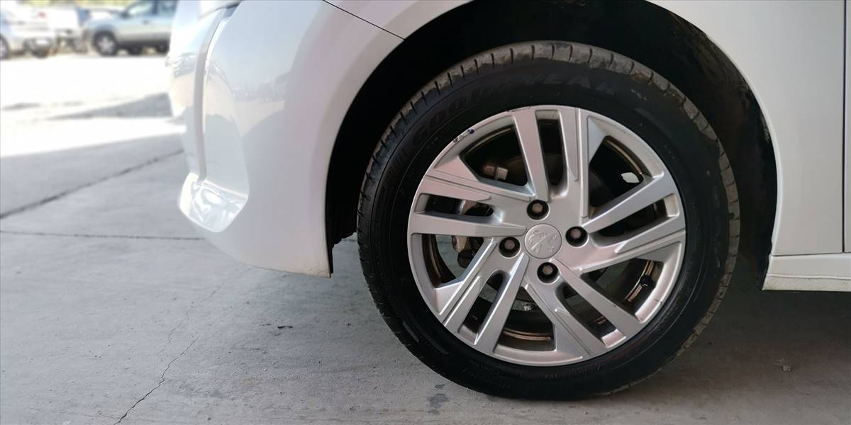 PEUGEOT 208 STYLE PURETECH 75 1.2 - Imagen 18