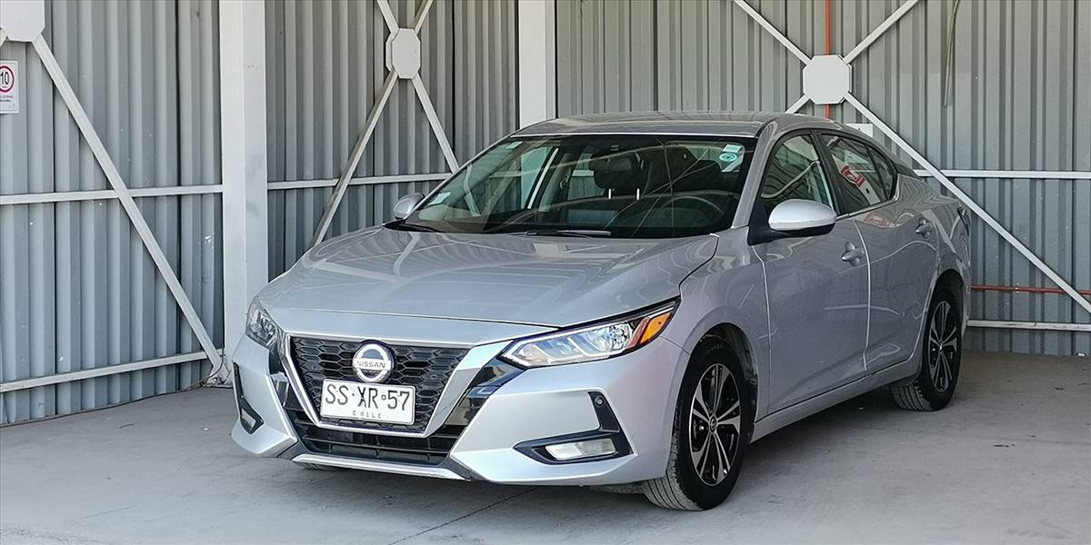 NISSAN SENTRA MT 2.0 - Imagen 1