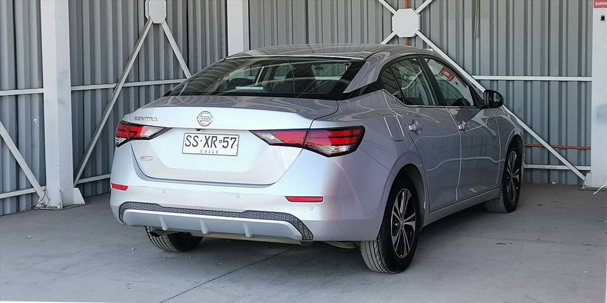 NISSAN SENTRA MT 2.0 - Imagen 6