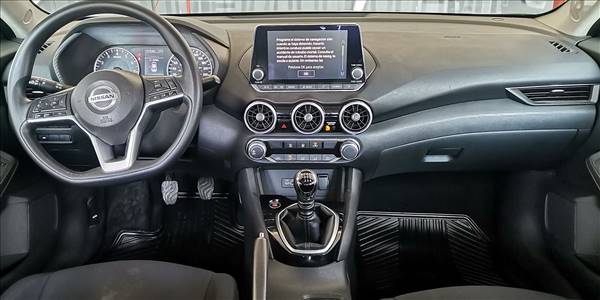 NISSAN SENTRA MT 2.0 - Imagen 11