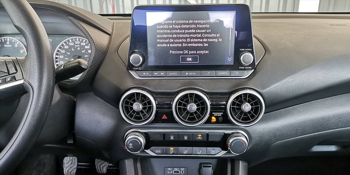 NISSAN SENTRA MT 2.0 - Imagen 26