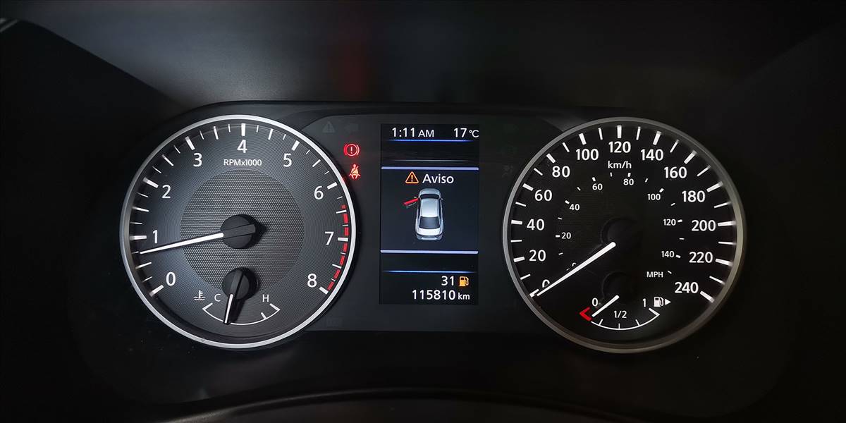 NISSAN SENTRA MT 2.0 - Imagen 27
