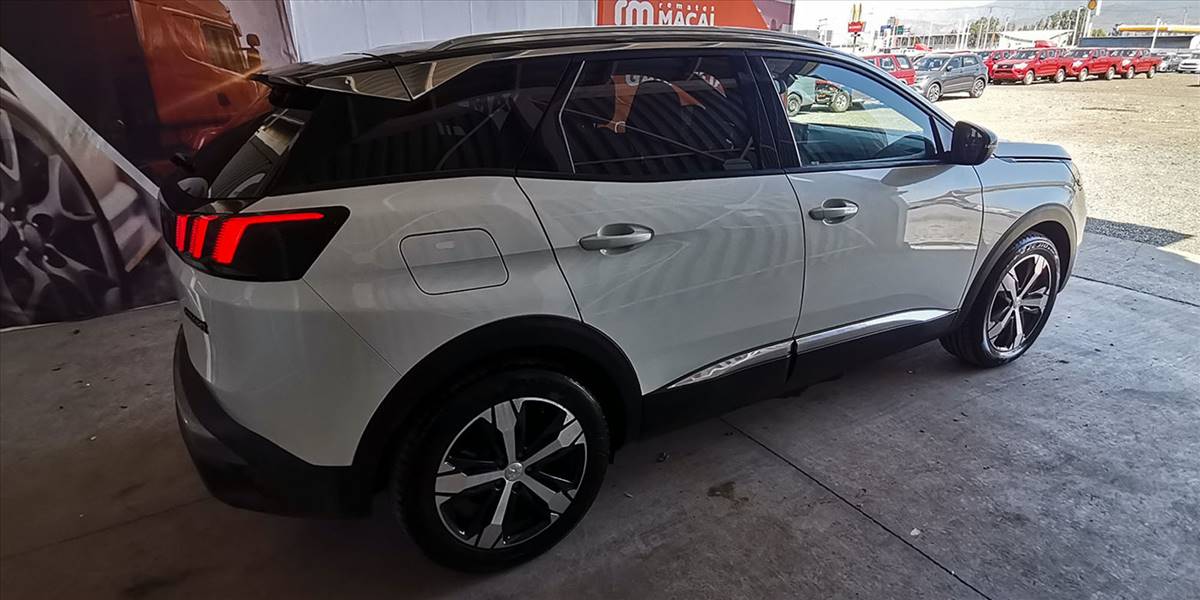 PEUGEOT 3008 BLUE HDI 130 EAT8 1.5 AUT - Imagen 11
