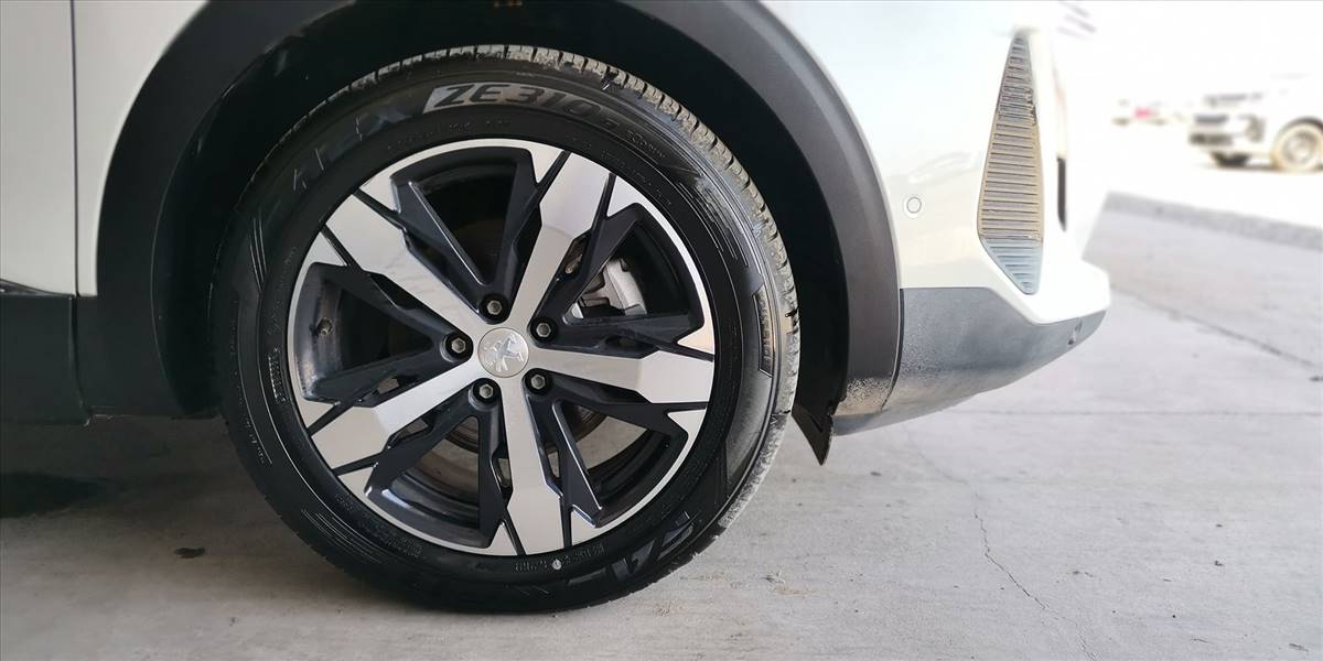 PEUGEOT 3008 BLUE HDI 130 EAT8 1.5 AUT - Imagen 17