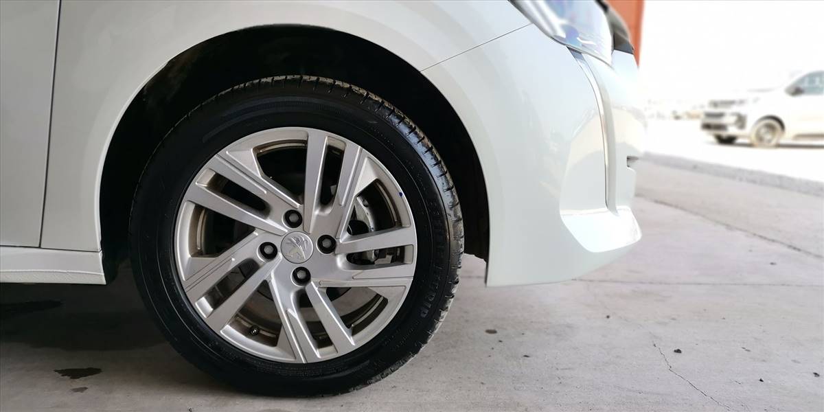 PEUGEOT 208 STYLE PURETECH 75 1.2 - Imagen 17