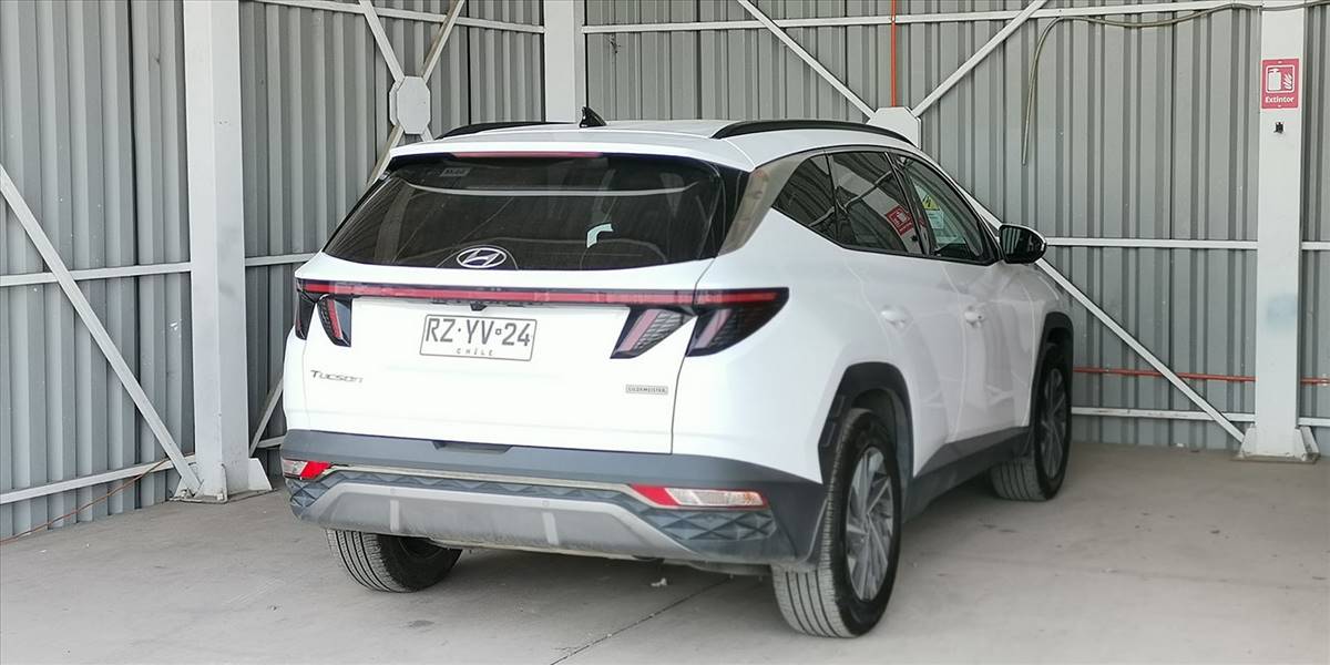 HYUNDAI TUCSON NX4 2.0 AUT - Imagen 3