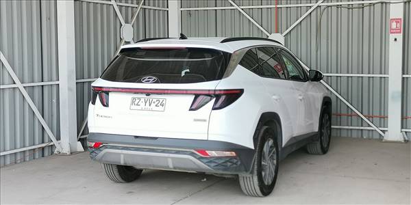 HYUNDAI TUCSON NX4 2.0 AUT - Imagen 4