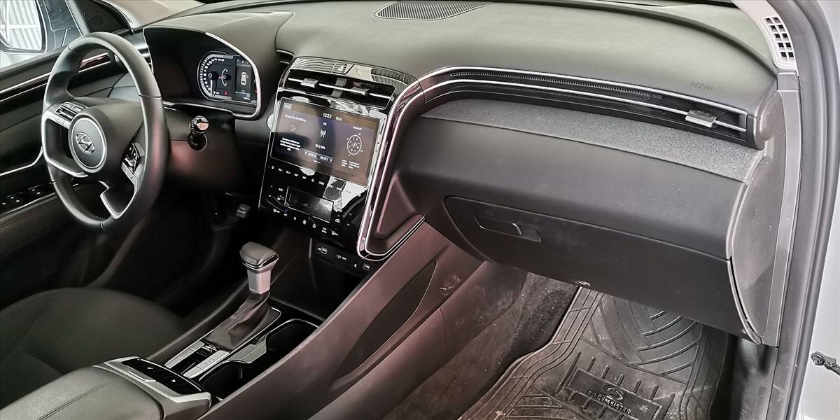 HYUNDAI TUCSON NX4 2.0 AUT - Imagen 22