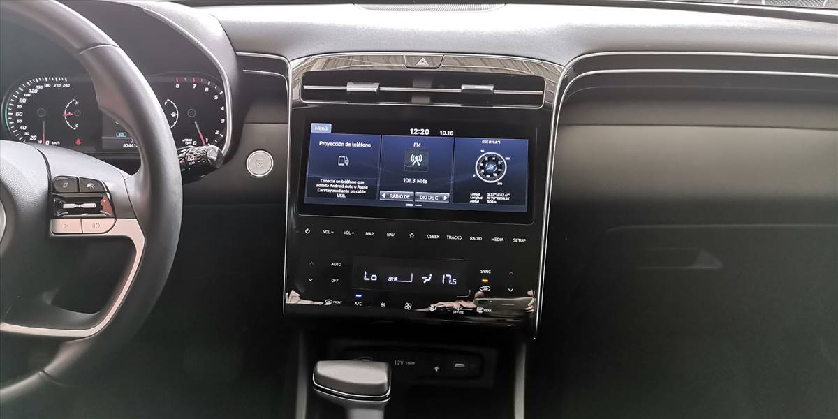 HYUNDAI TUCSON NX4 2.0 AUT - Imagen 23