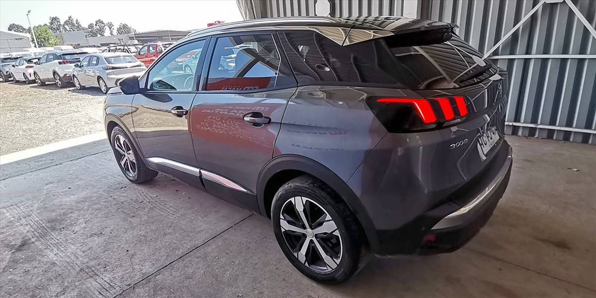 PEUGEOT 3008 BLUE HDI 130 EAT8 1.5 AUT - Imagen 10