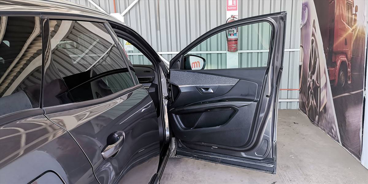 PEUGEOT 3008 BLUE HDI 130 EAT8 1.5 AUT - Imagen 28