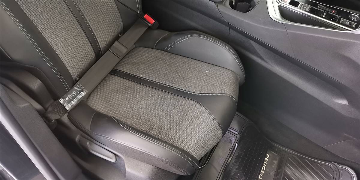 PEUGEOT 3008 BLUE HDI 130 EAT8 1.5 AUT - Imagen 36