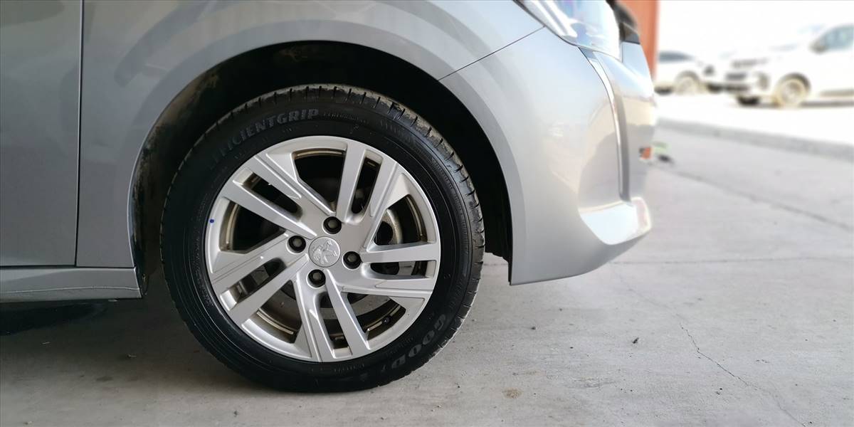 PEUGEOT 208 PURETECH 75 MT 1.2 - Imagen 20
