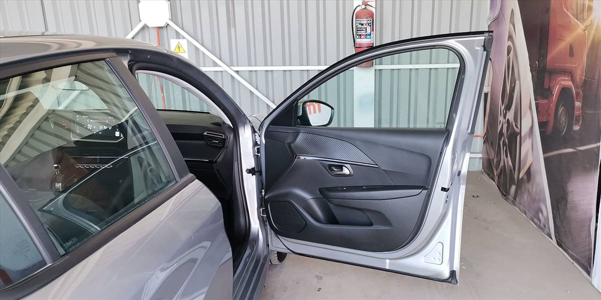 PEUGEOT 208 PURETECH 75 MT 1.2 - Imagen 32