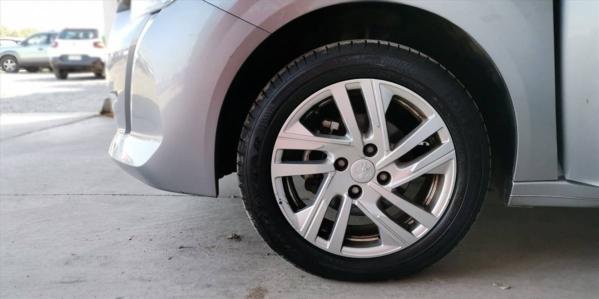 PEUGEOT 208 PURETECH 75 MT 1.2 - Imagen 21