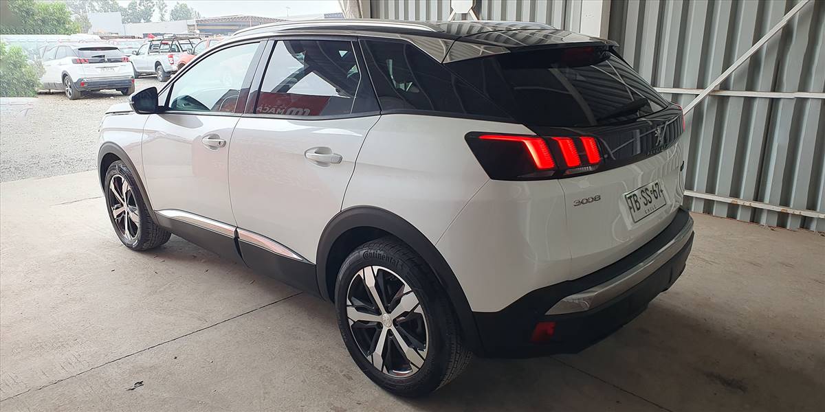 PEUGEOT 3008 BLUE HDI 130 EAT8 1.5 AUT - Imagen 10