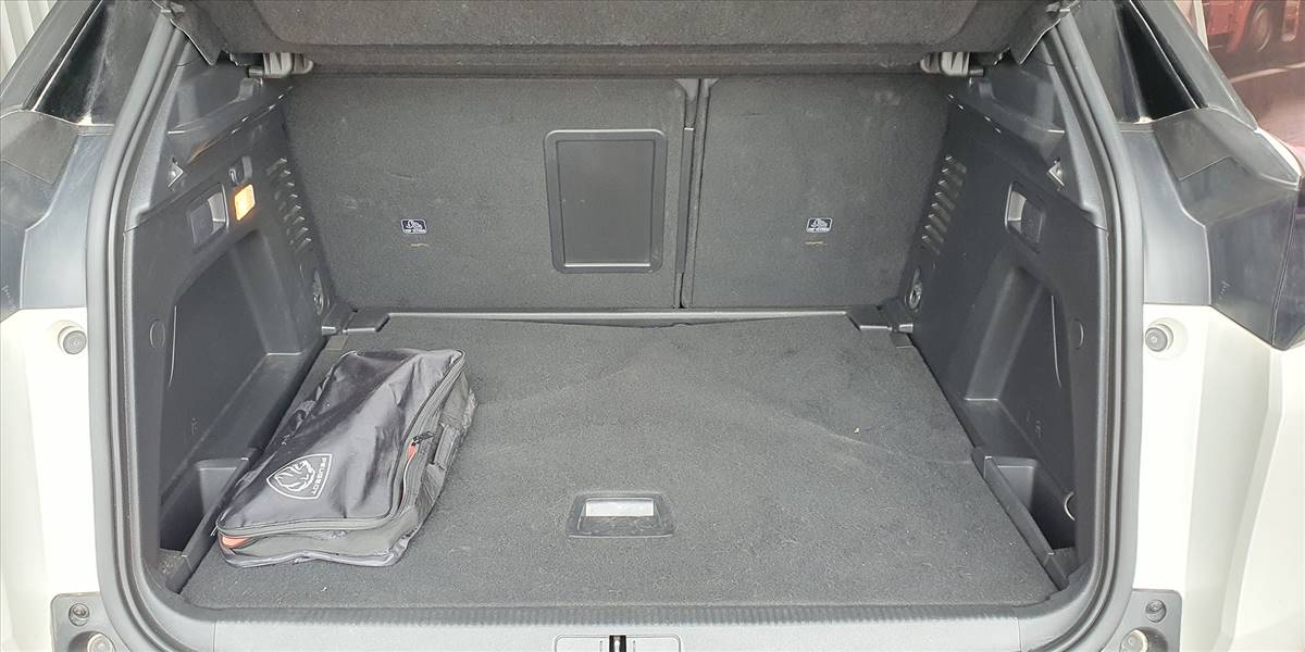 PEUGEOT 3008 BLUE HDI 130 EAT8 1.5 AUT - Imagen 14