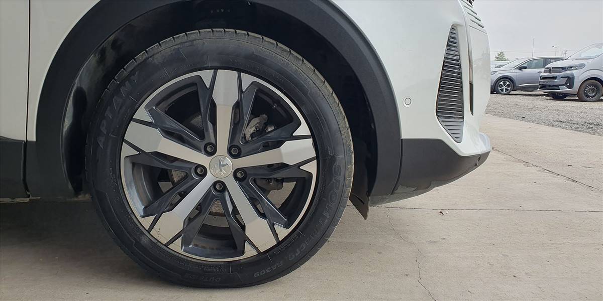 PEUGEOT 3008 BLUE HDI 130 EAT8 1.5 AUT - Imagen 17