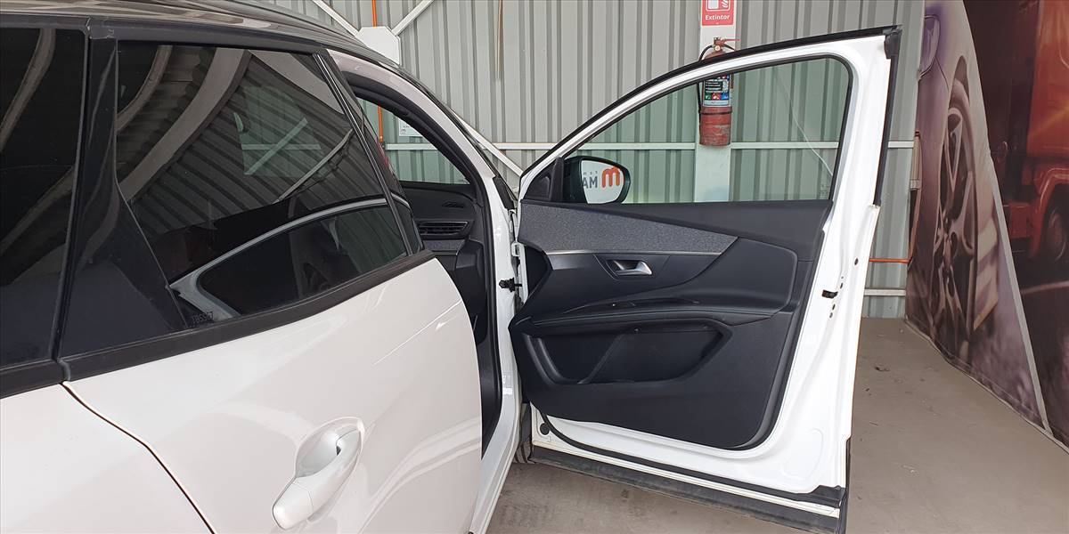 PEUGEOT 3008 BLUE HDI 130 EAT8 1.5 AUT - Imagen 28