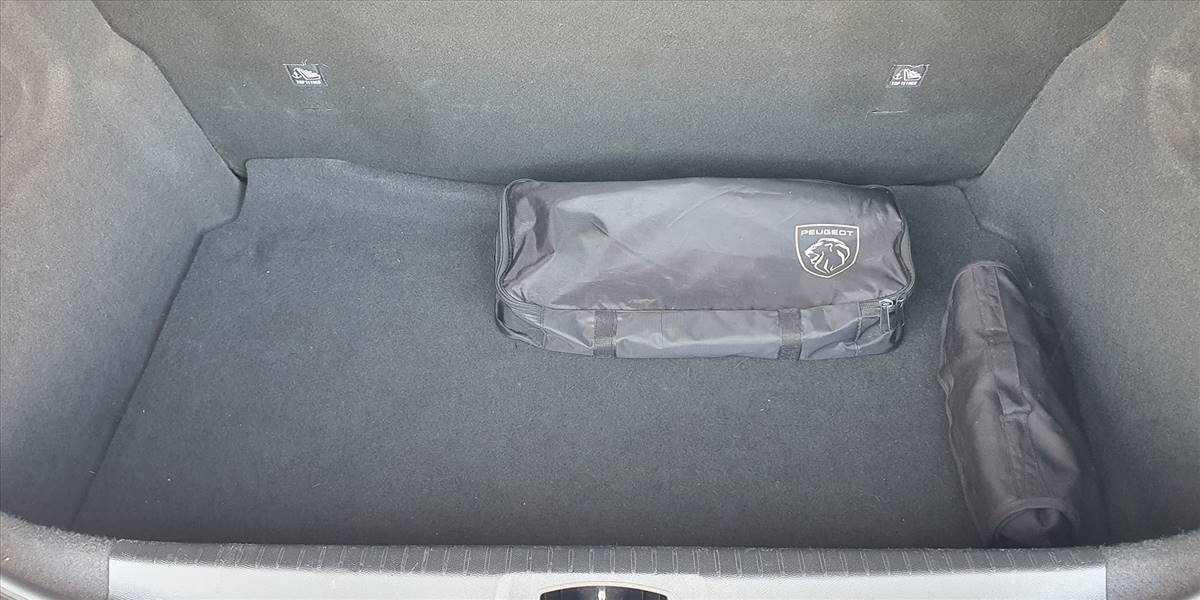 PEUGEOT 208 STYLE PURETECH 75 1.2 - Imagen 17
