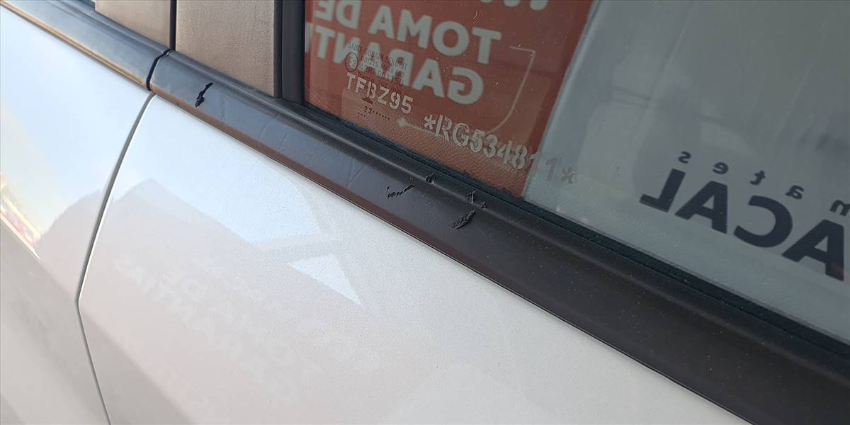 PEUGEOT 208 STYLE PURETECH 75 1.2 - Imagen 34
