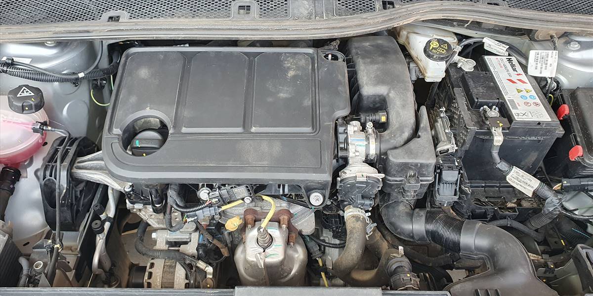 PEUGEOT 208 STYLE PURETECH 75 1.2 - Imagen 16