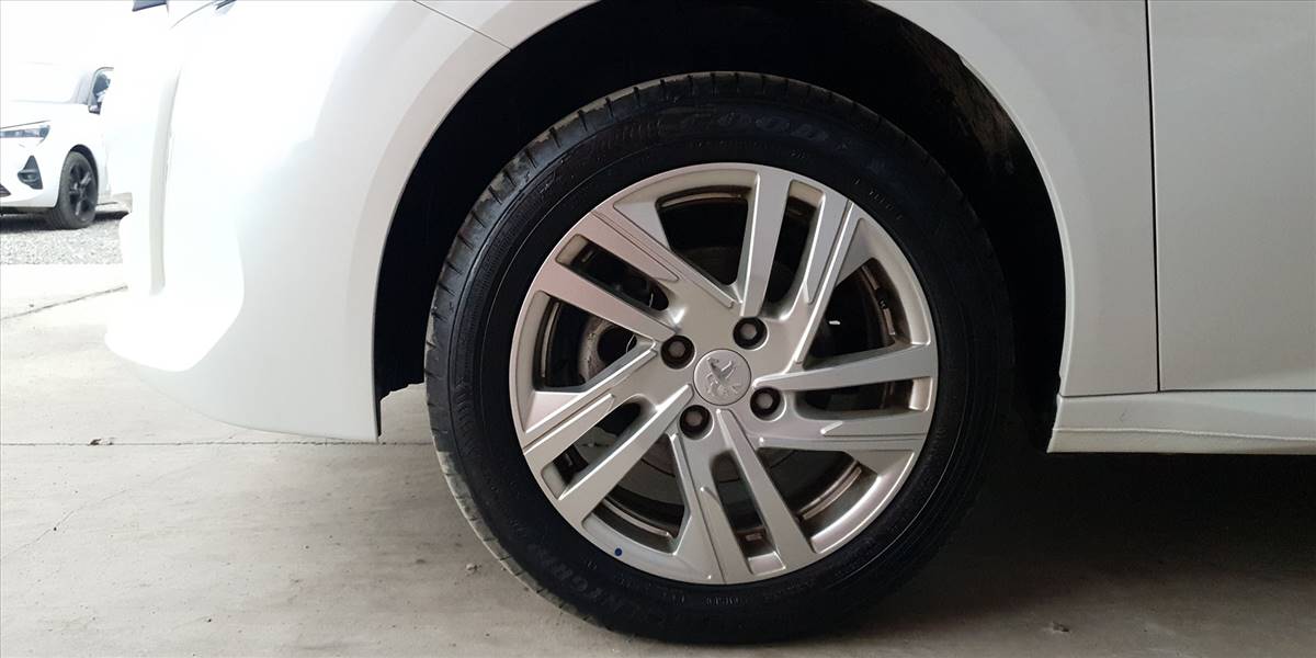 PEUGEOT 208 STYLE PURETECH 75 1.2 - Imagen 18