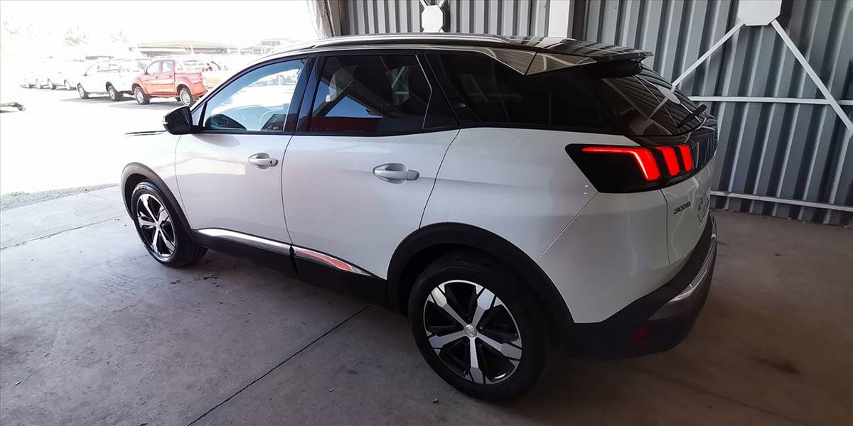 PEUGEOT 3008 BLUE HDI 130 EAT8 1.5 AUT - Imagen 10