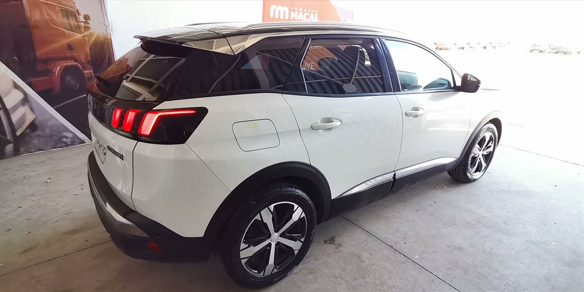 PEUGEOT 3008 BLUE HDI 130 EAT8 1.5 AUT - Imagen 11