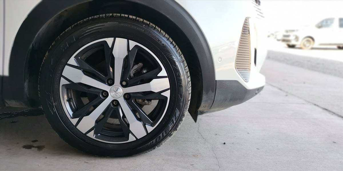 PEUGEOT 3008 BLUE HDI 130 EAT8 1.5 AUT - Imagen 17