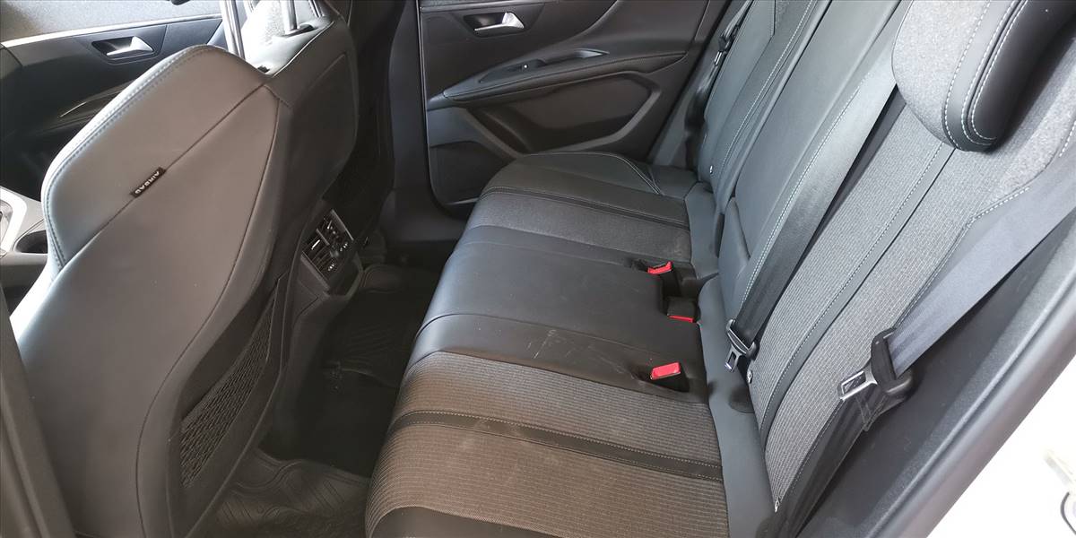 PEUGEOT 3008 BLUE HDI 130 EAT8 1.5 AUT - Imagen 26