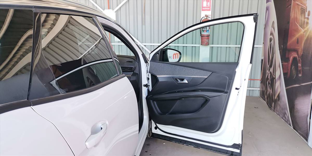 PEUGEOT 3008 BLUE HDI 130 EAT8 1.5 AUT - Imagen 28