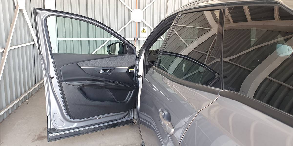 PEUGEOT 3008 BLUE HDI 130 EAT8 1.5 AUT - Imagen 26