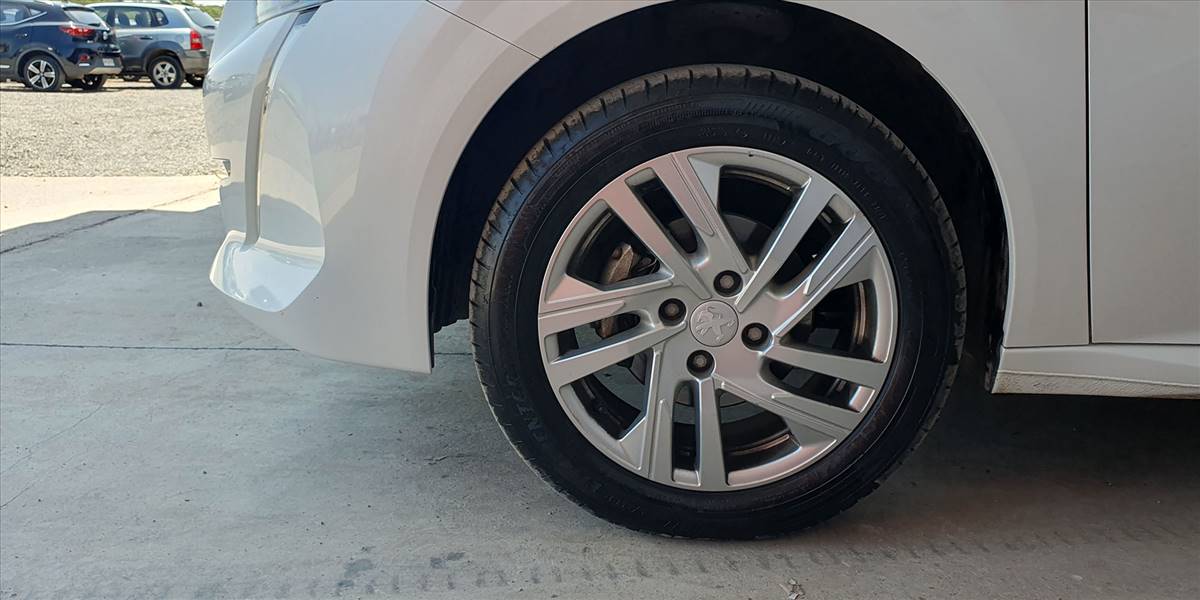 PEUGEOT 208 STYLE PURETECH 75 1.2 - Imagen 21