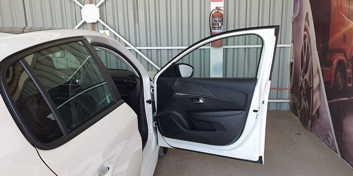 PEUGEOT 208 STYLE PURETECH 75 1.2 - Imagen 32