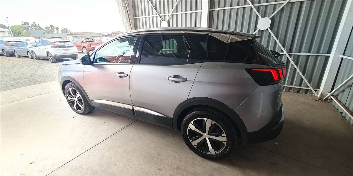 PEUGEOT 3008 BLUE HDI 130 EAT8 1.5 AUT - Imagen 20