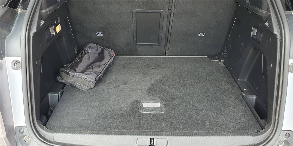 PEUGEOT 3008 BLUE HDI 130 EAT8 1.5 AUT - Imagen 28