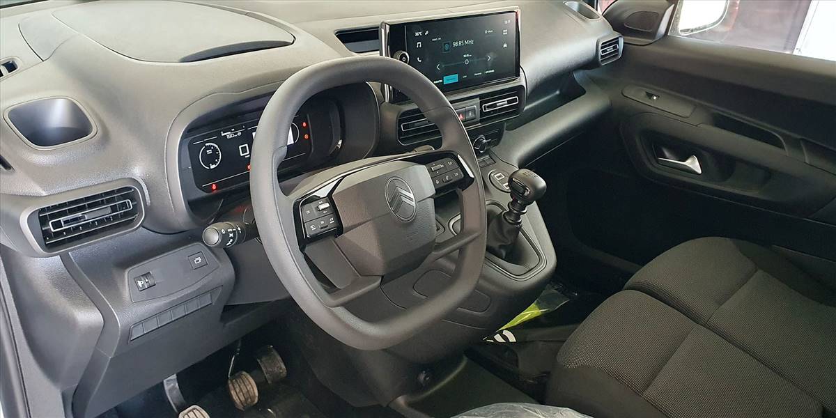 CITROËN BERLINGO  BVM  MT - Imagen 18