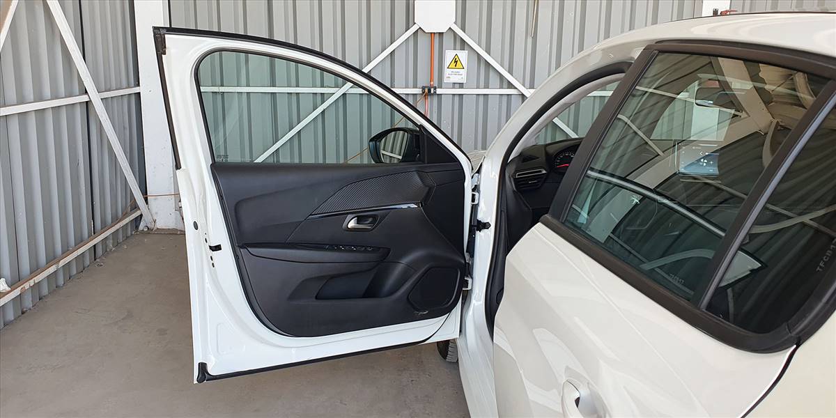 PEUGEOT 208 STYLE PURETECH 75 1.2 - Imagen 31