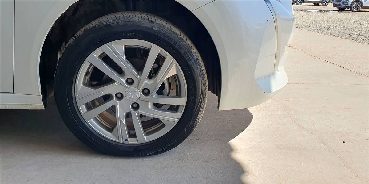 PEUGEOT 208 STYLE PURETECH 75 1.2 - Imagen 20